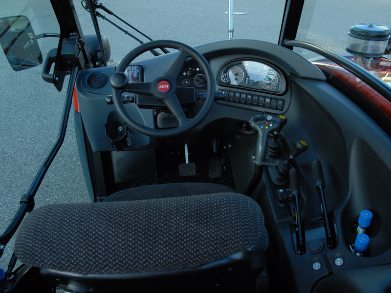 thumb 1200 900 tt206 tt211 cockpit DSC 03733745